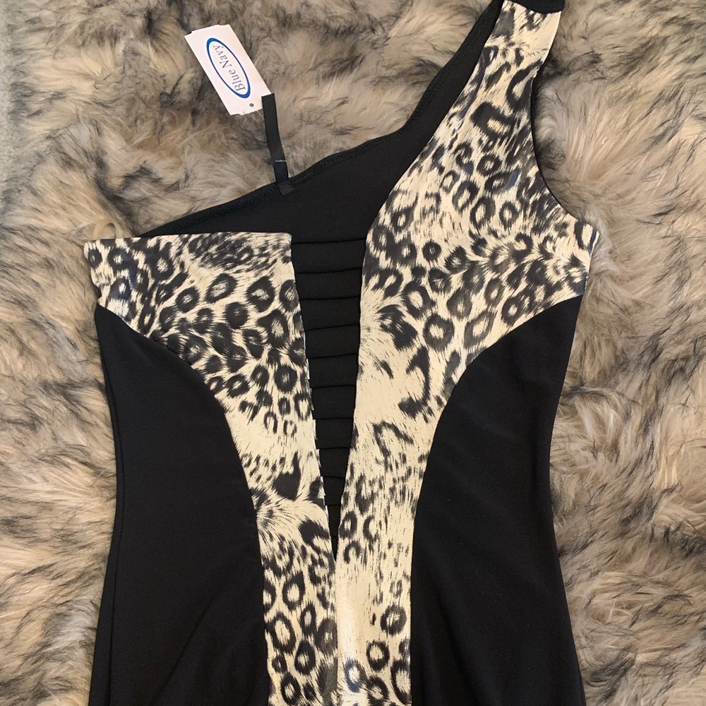 BRAND NEW 👗: Cutout leopard 🐆/ blk